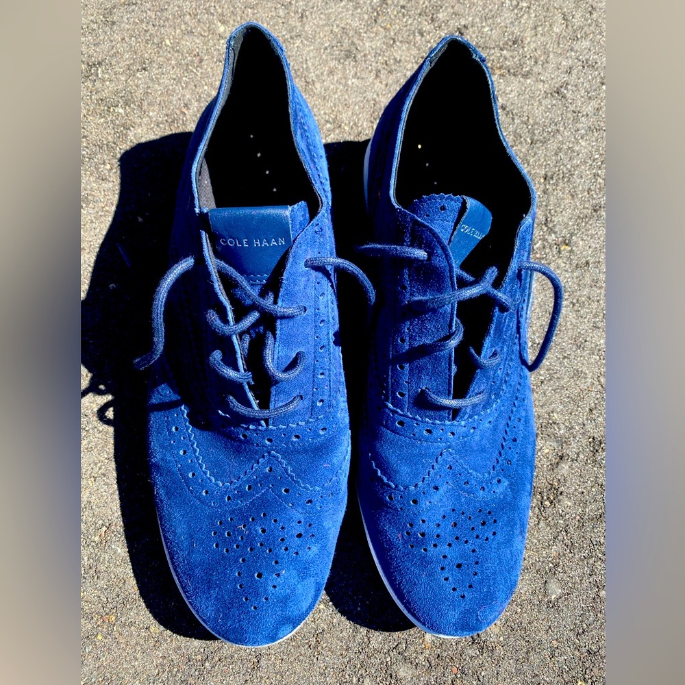 Cole Haan Zerogrand Wingtip Oxford Blue Suede Women's Shoes. Woman’s size 9.5